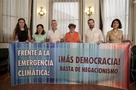 Negacionismo climático y pedir ahorcar al Gobierno: la columna 